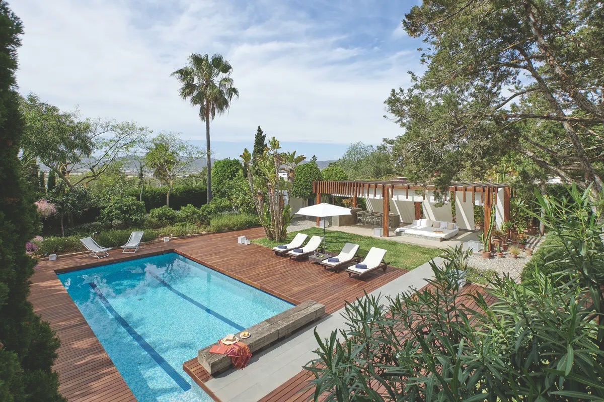 Pool and garden